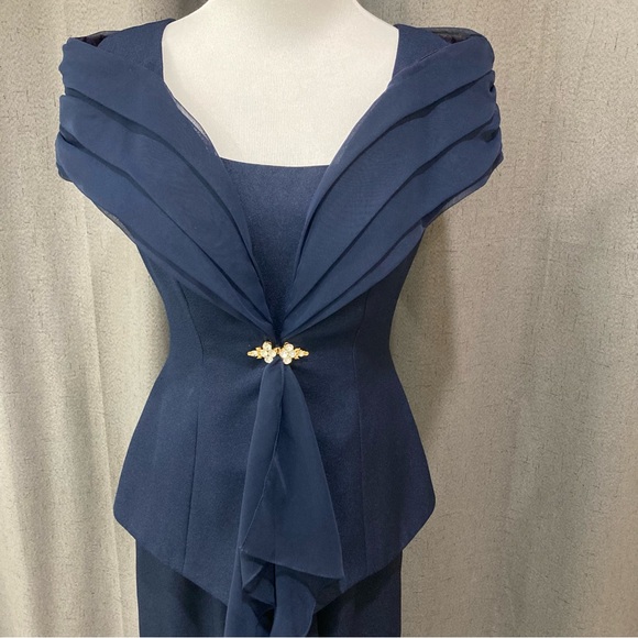 Vintage gown with jacket size 4 - Picture 3 of 16